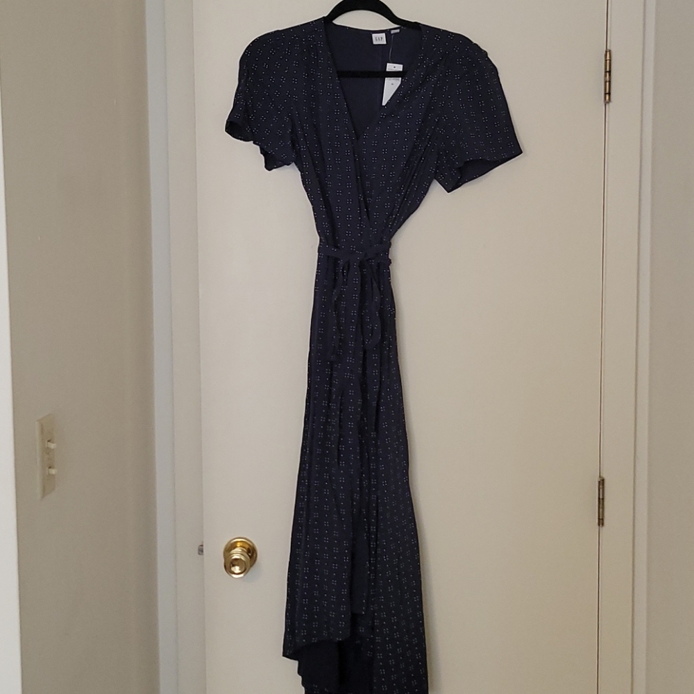 NWT NAVY BLUE GAP WRAP DRESS 👗